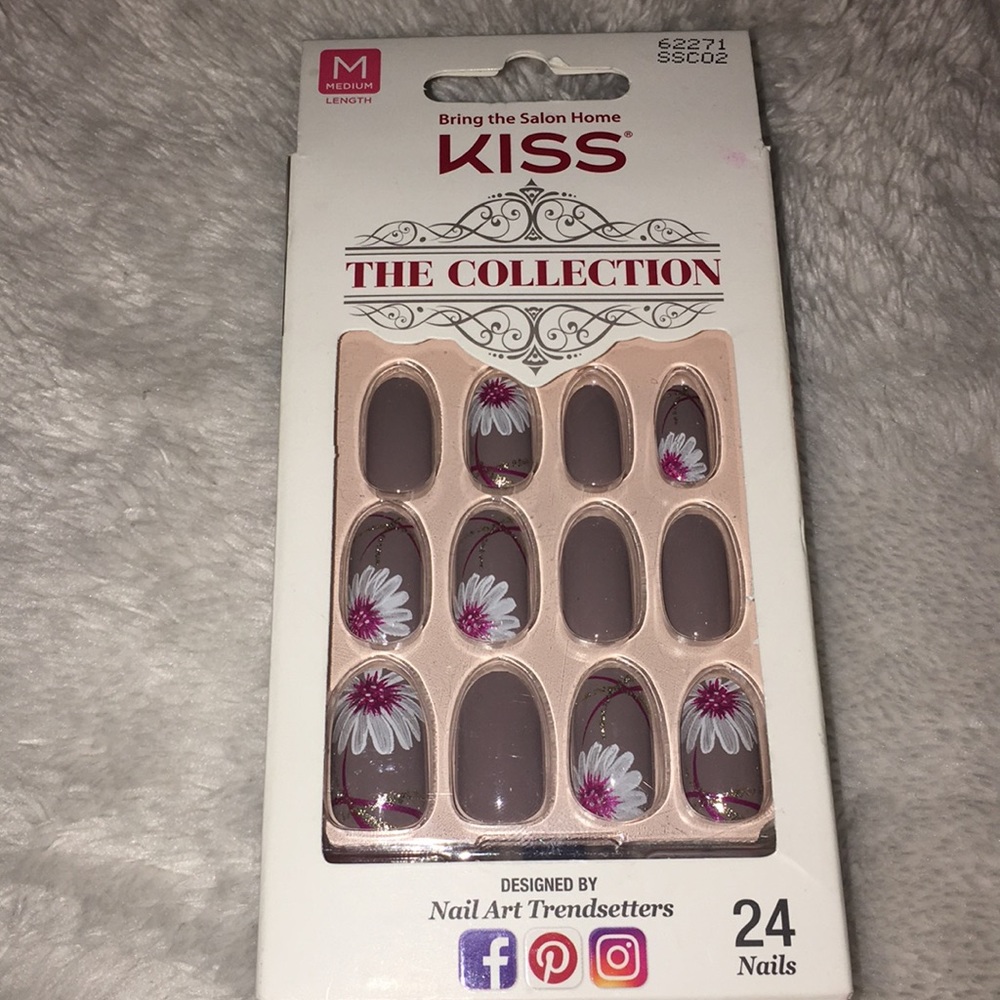 Kiss artificial nails